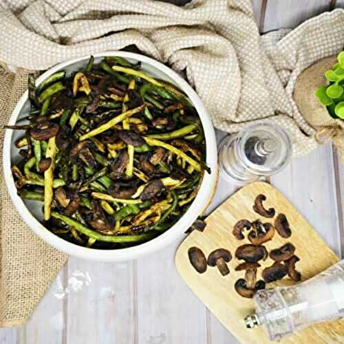 Haricots verts grillés et champignons croustillants
