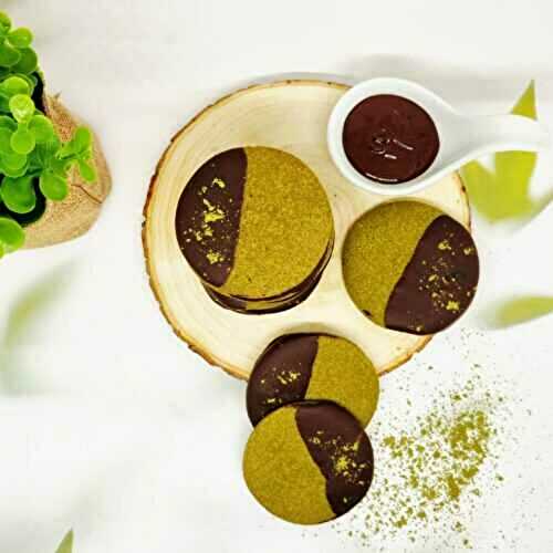Shortbreads au matcha et chocolat noir