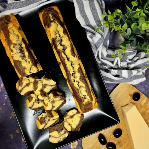 Cake apéritif marbré tapenade et parmesan
