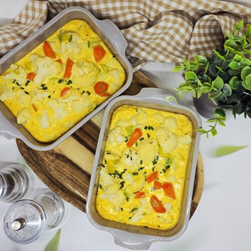 Flans de chou-fleur, poireaux et carottes au curry