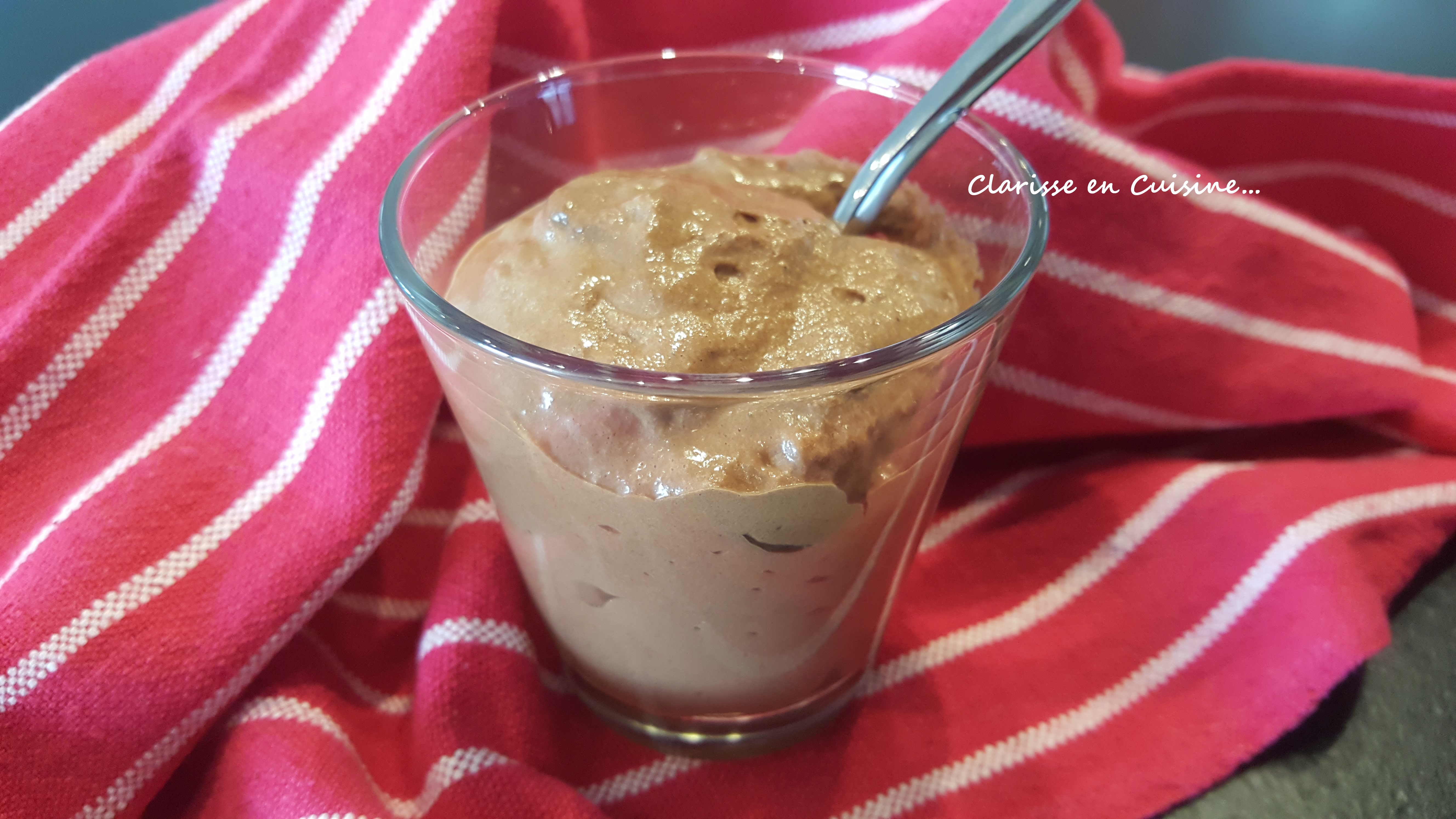 Mousse au chocolat allégée et facile