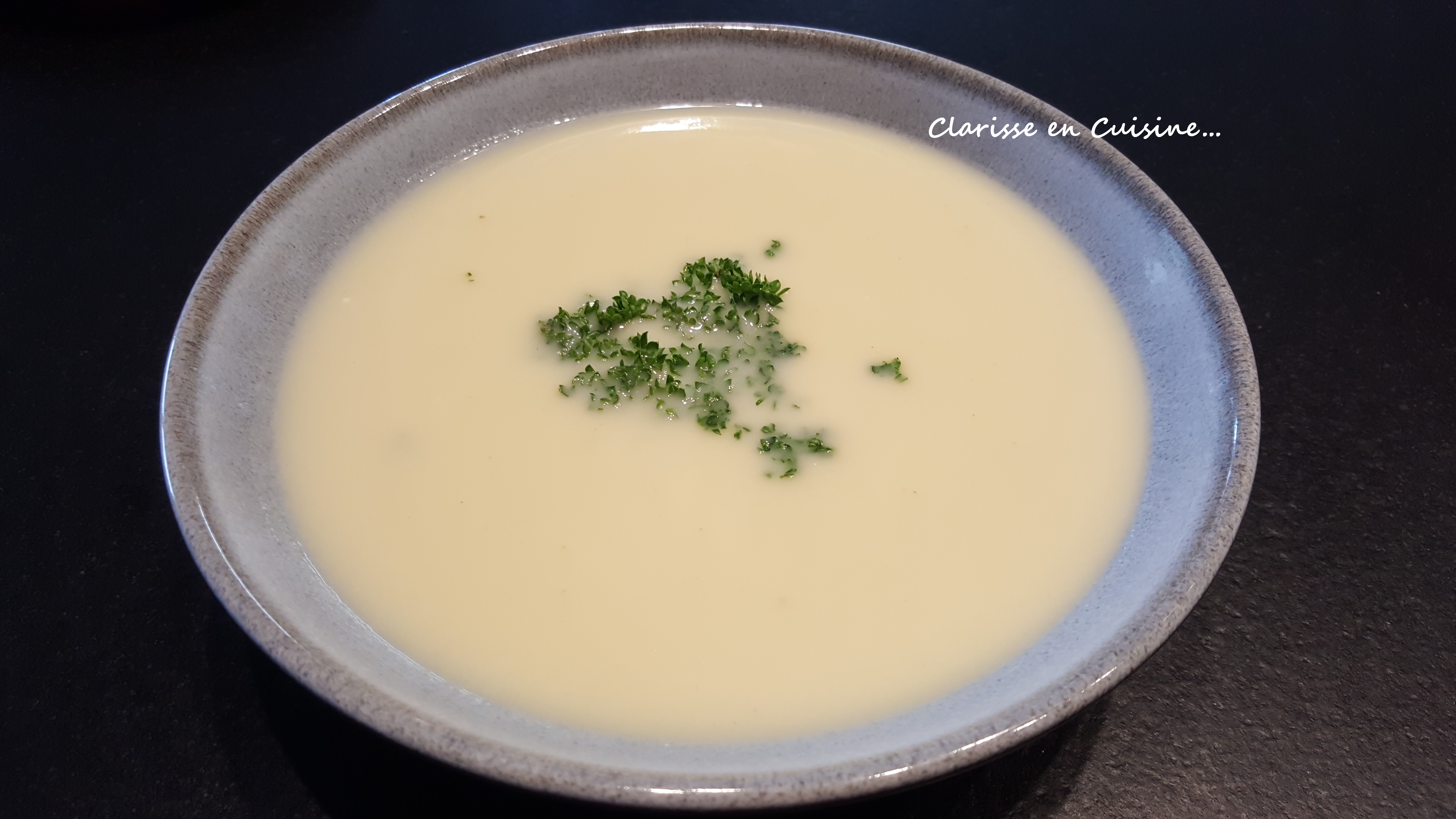 Velouté aux épluchures d’asperges