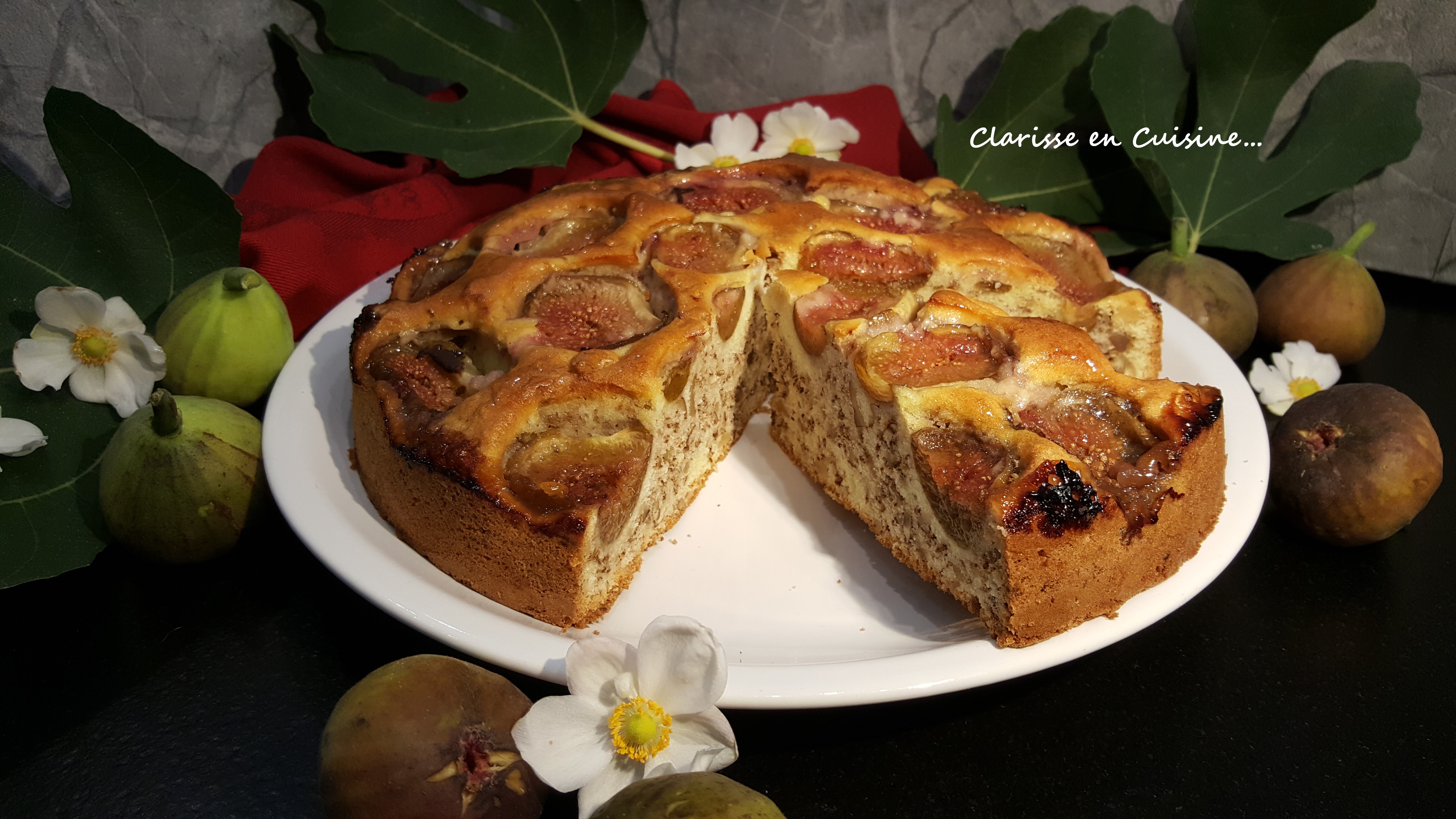 Gâteau moelleux aux figues et aux noix