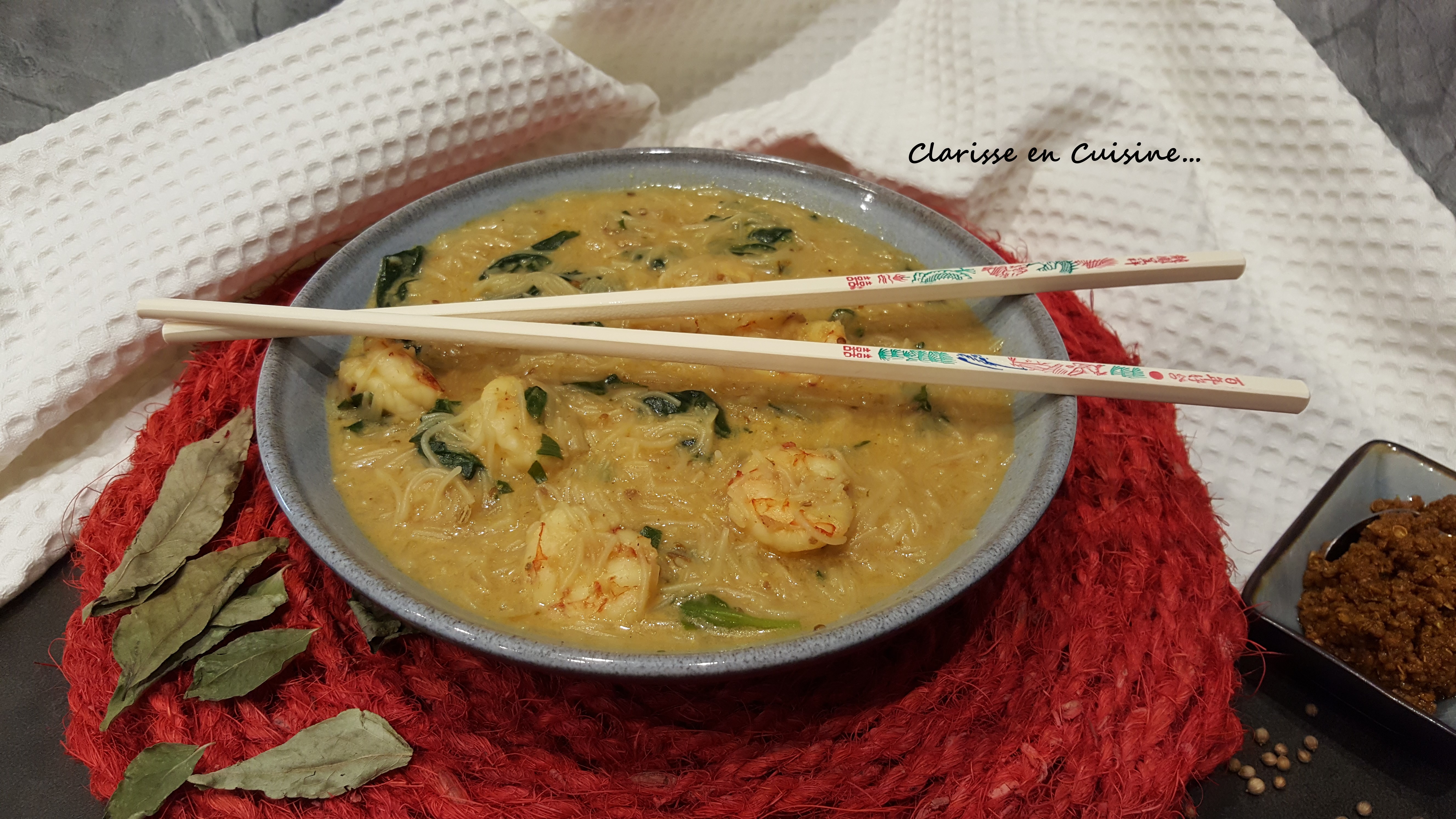 Bouillon de crevettes et nouilles chinoises