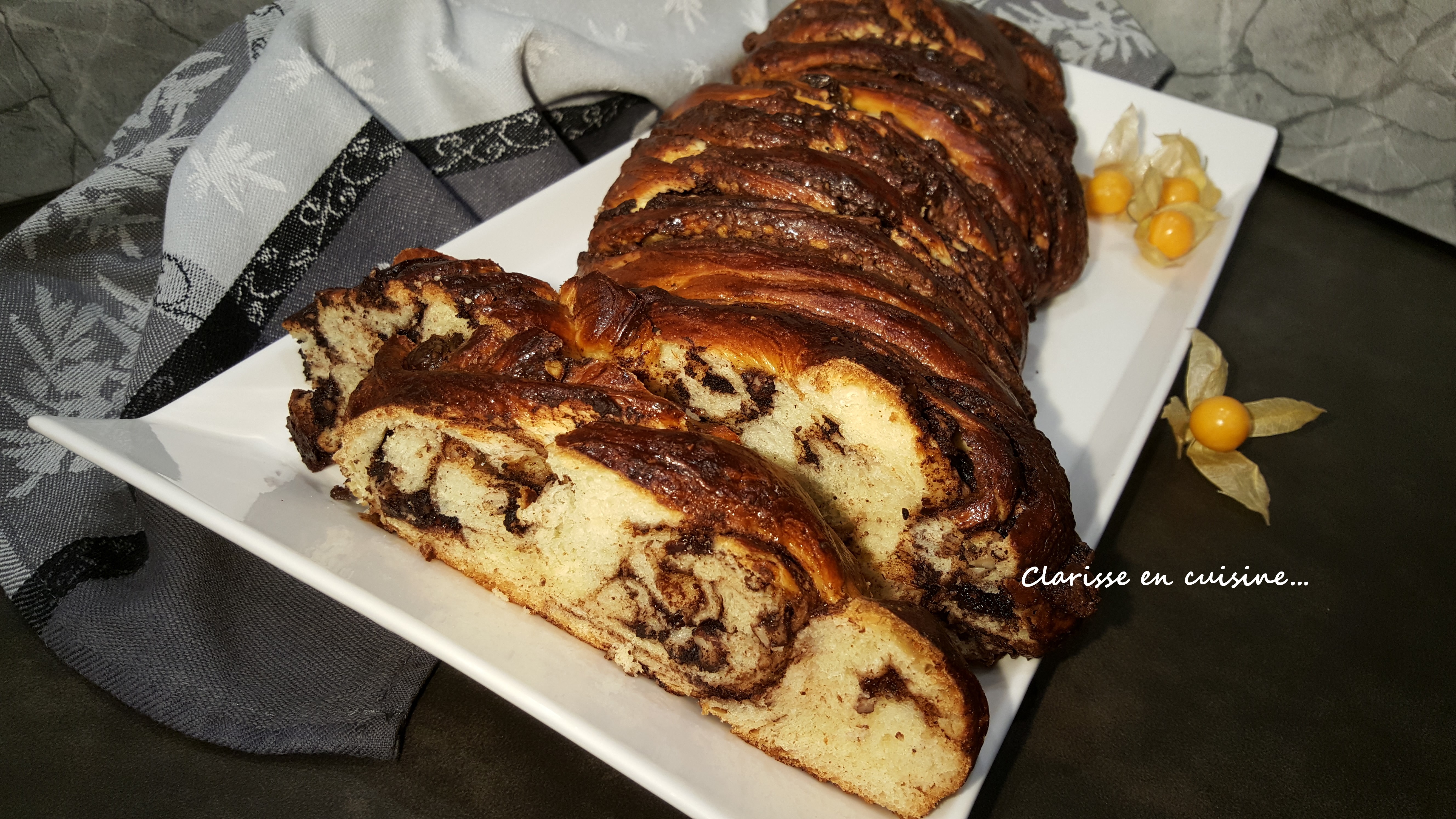 Brioche fourrée à la pâte à tartiner façon Babka