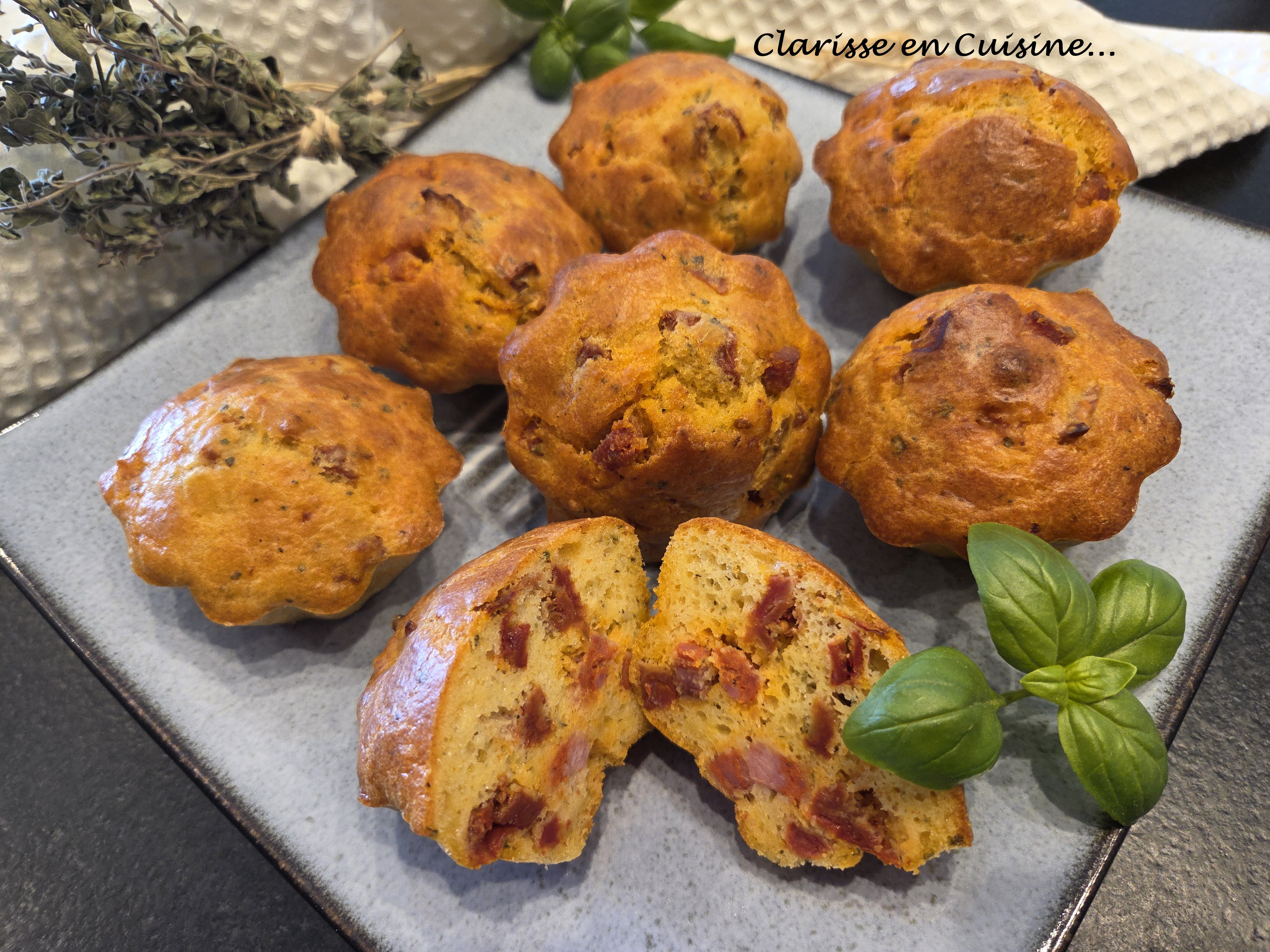 Bouchées au chorizo, tomates séchées et parmesan