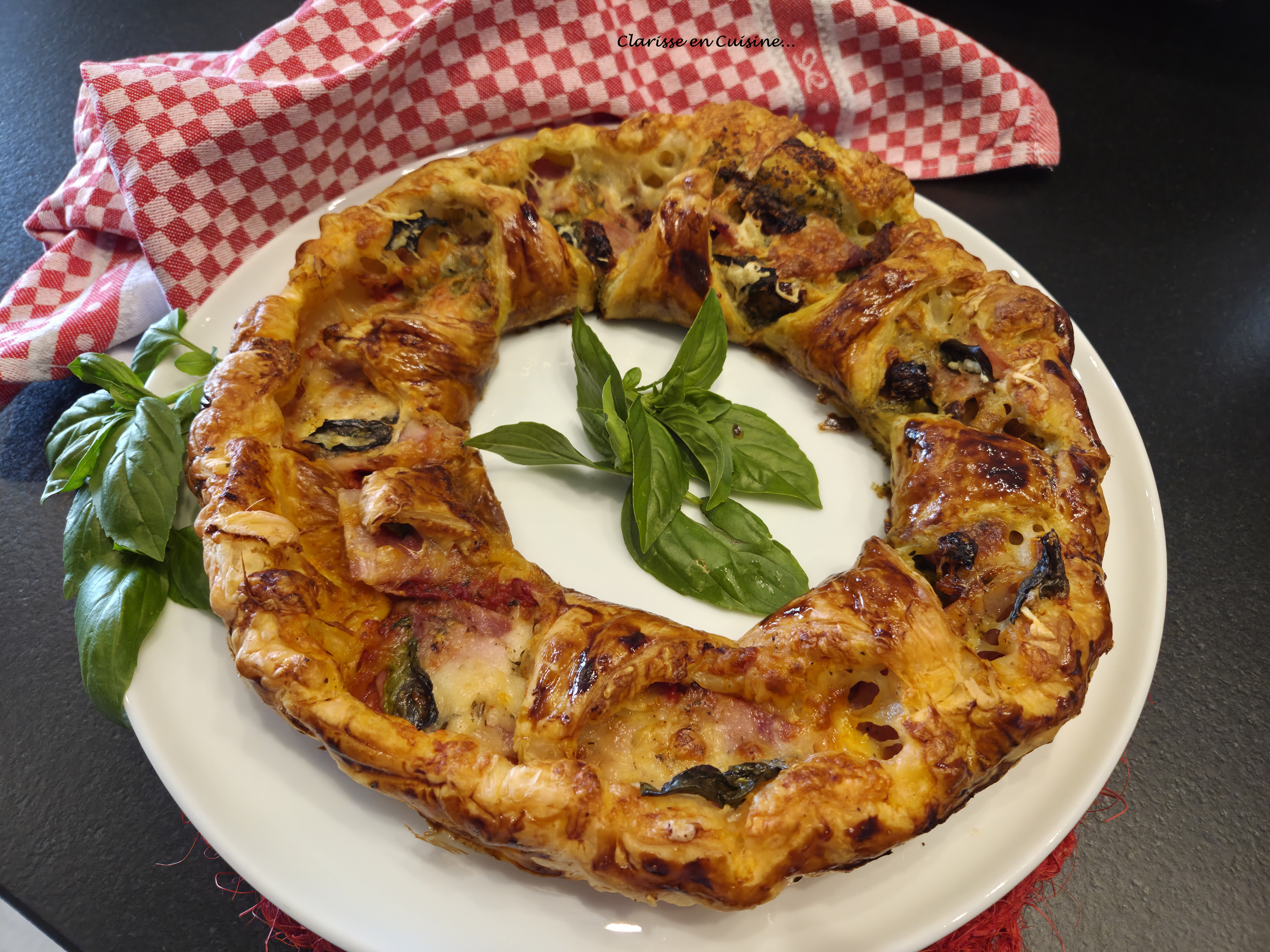 Couronne feuilletée aux saveurs méditerranéennes