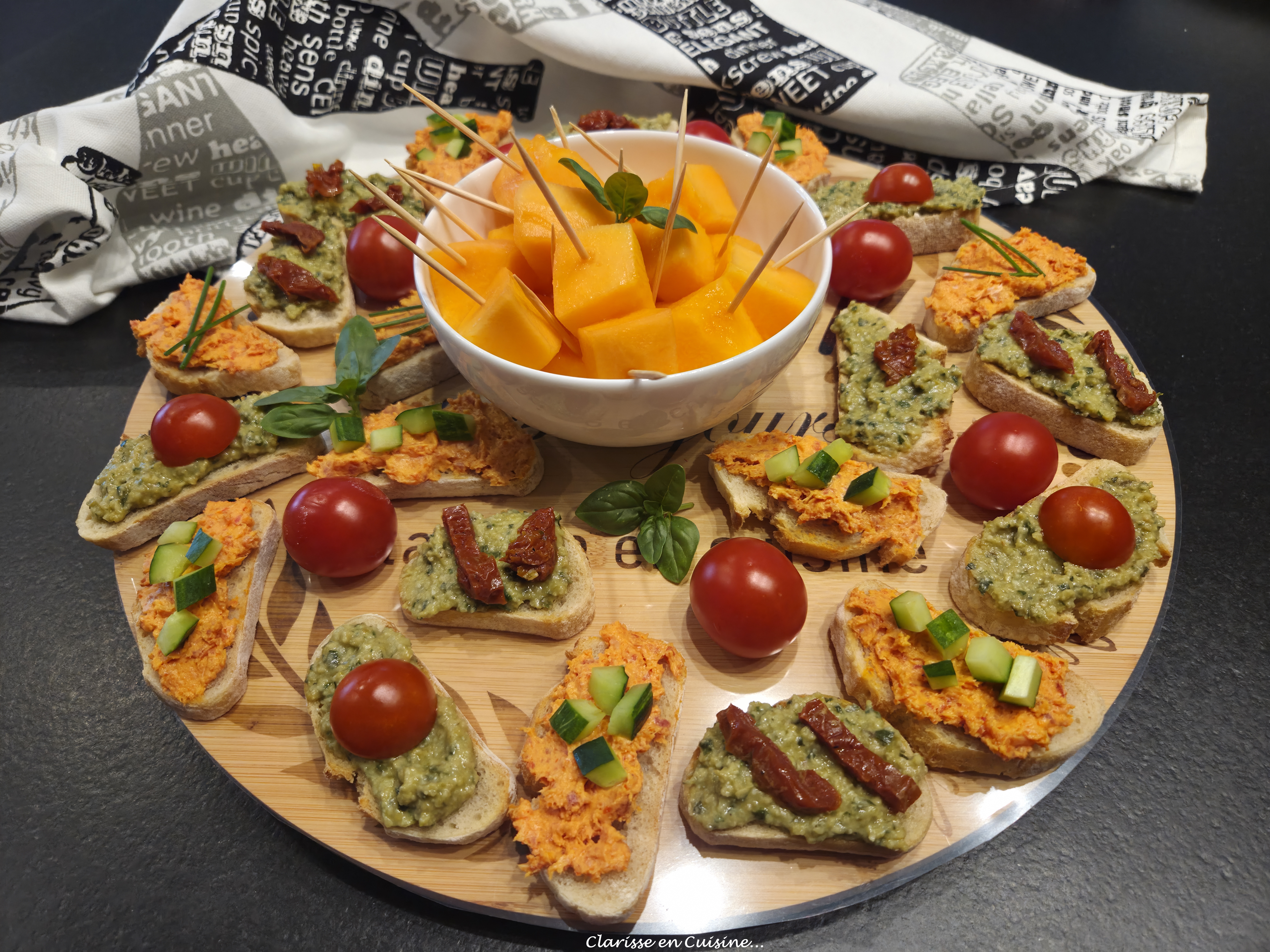 Crostinis aux rillettes de chorizo et pesto aux olives vertes
