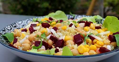 Salade de quinoa aux pois chiches et aux betteraves