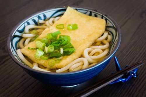 Kitsune Udon - Soupe de Udon et tofu frit - Comme au Japon