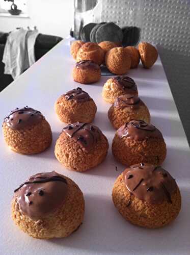 Choux craquelins, crème pâtissière aux marrons