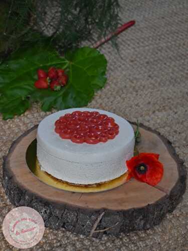 Entremets comme un baba ~ Fraise & rhubarbe