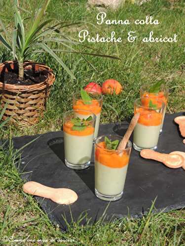Panna cotta pistache & sa compotée d’abricot – Pistachio & apricot panna cotta