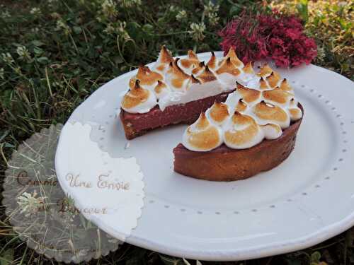 Tartelettes meringuées groseille cardamome ~ Redcurrant & cardamom meringue pies