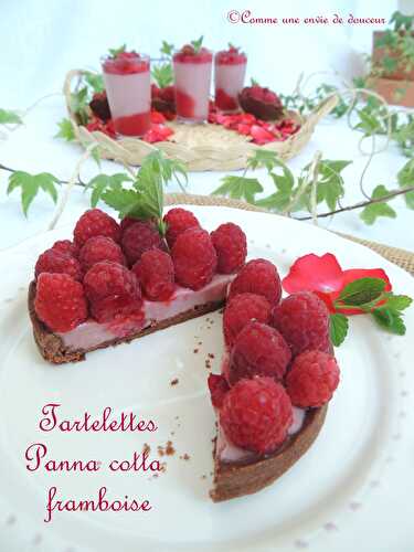 Tartelettes panna cotta framboise – Raspberry panna cotta pies