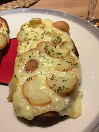 Bruschetta au fromage de raclette