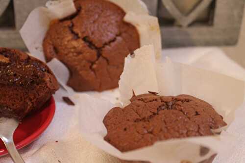 Fondant au chocolat noir avec dés d'abricots à l'amaretto