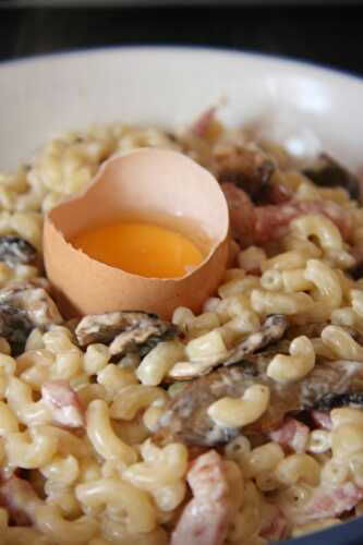 Coquillettes carbonara à ma façon - plaisirs et gourmandises