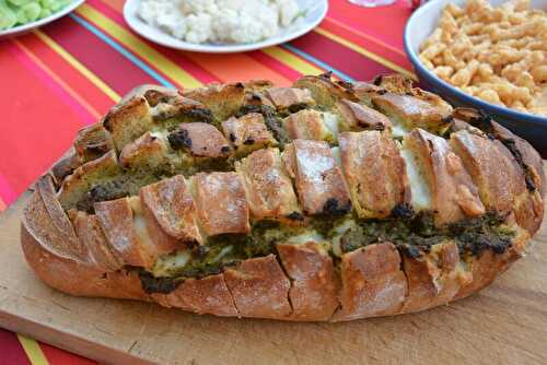 Pain apéritif italien ou garlic bread au pesto - plaisirs et gourmandises