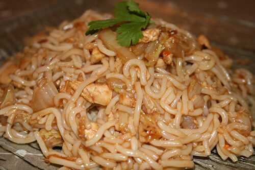 Ramen aux poulets et légumes sauce caramel - plaisirs et gourmandises