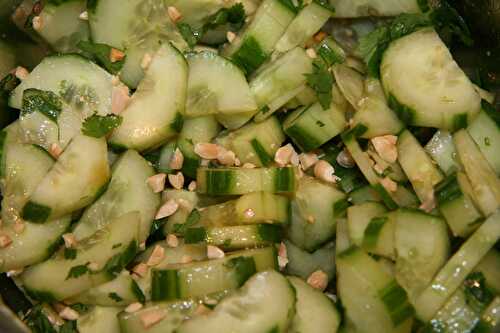 Salade de concombre à l'asiatique - plaisirs et gourmandises