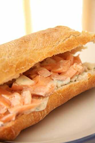 Sandwich au saumon, sauce fraîcheur - plaisirs et gourmandises