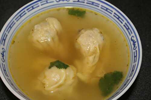 Soupe asiatique raviolis porc / crevettes - plaisirs et gourmandises