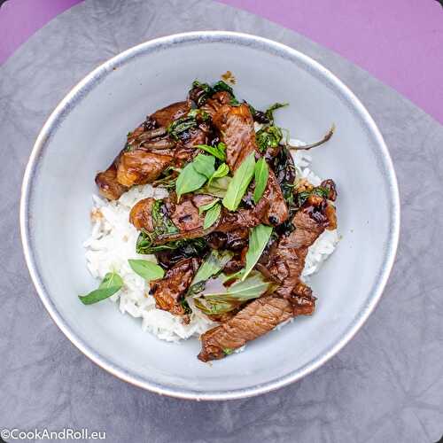 Boeuf sauté au basilic thaï