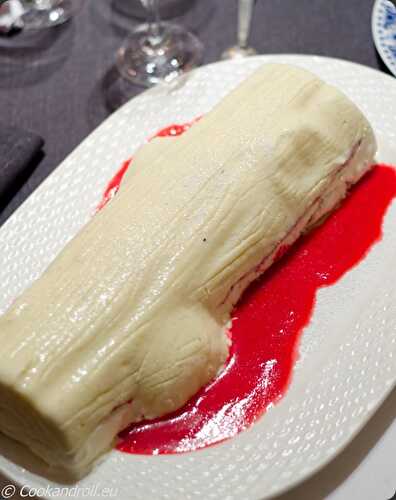 Buche glacée vanille, framboises, et fromage blanc