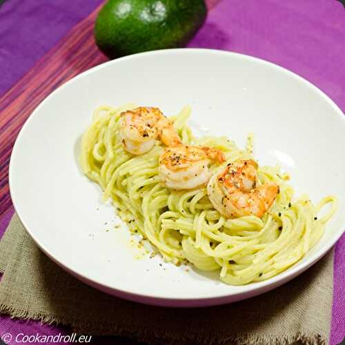 Pâtes aux avocats et gambas