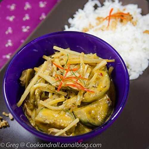 Poulet au lait de coco et curry rouge