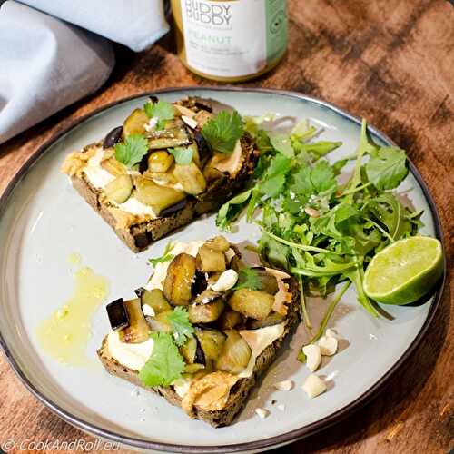 Smørrebrød aux aubergines et peanut butter Buddy Buddy