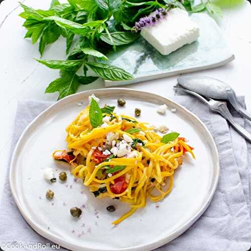 Spaghetti de courgette jaune à la menthe et feta