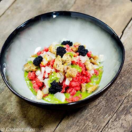 Tartare coréen de boeuf, jus vert et oeufs de lompe