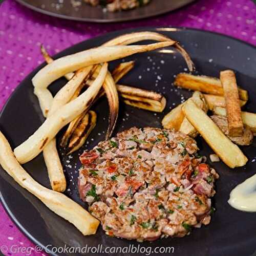 Tartare de boeuf mi-cuit, frites de panais et persil tubéreux