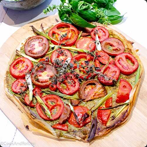 Tarte fine aux tomates et pesto