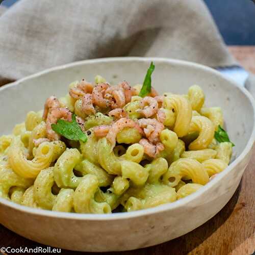 Torselli aux pois jaunes, sauce avocat et crevettes grises