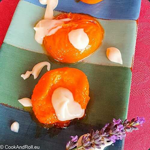 Abricots rotis à la lavande, crème au miel