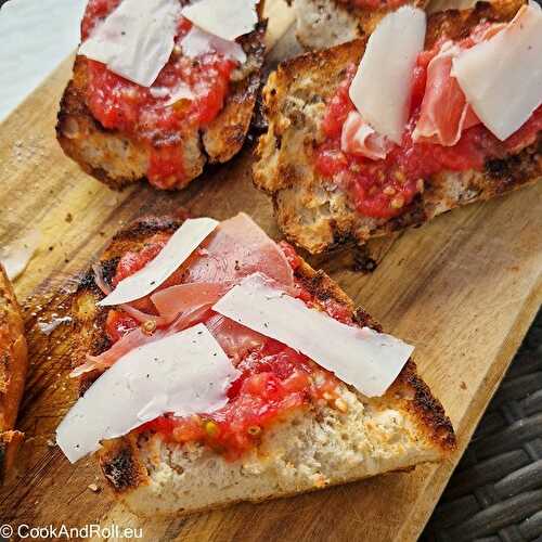 Pan con tomate