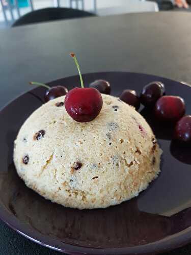 Bowlcake cerise vanille au chocolat noir