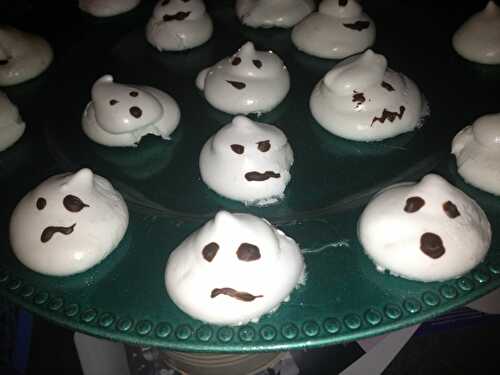 Fantômes meringues d'Halloween - Cookcookies