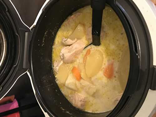 Blanc de poulet pomme de terre carotte au bouillon de légumes