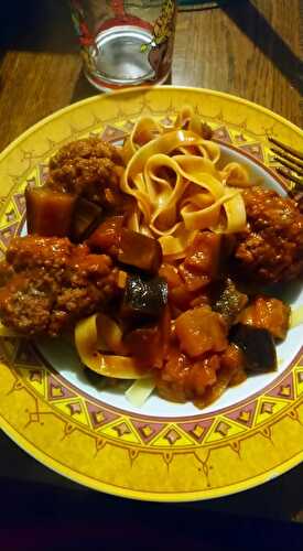 Boulettes de bœuf aubergines tagliatelles