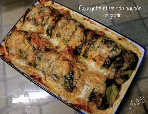 Courgette et viande hachée en gratin