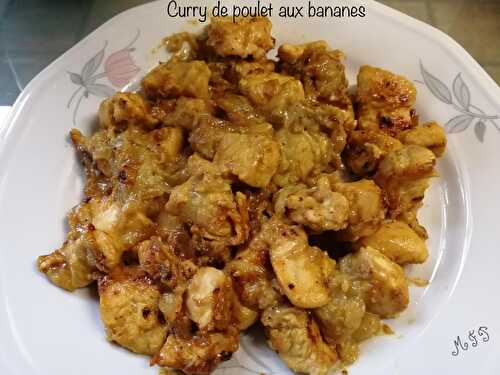 Curry de poulet aux bananes