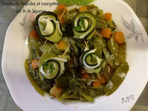 Filets de limandes et courgettes roulés, sur lit de légumes