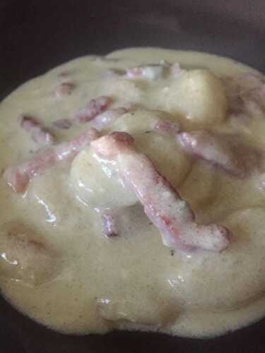 Gnocchis lardons sauce roquefort