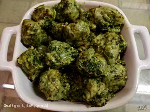 Gnudi (gnocchi, ricotta, épinards)