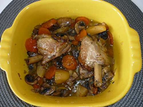 Manchons de canard aux champignons , carottes et pdt