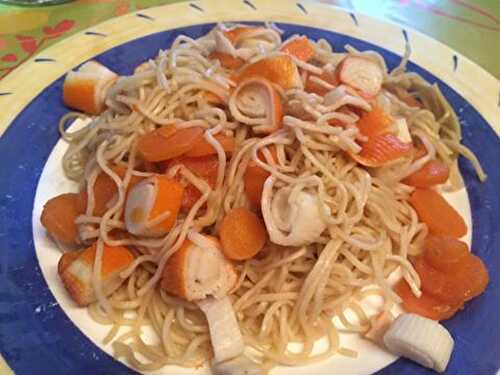 Nouilles chinoises au surimi